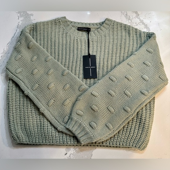 Moon & Madison Pale Green Cropped Sweater - Picture 1 of 5